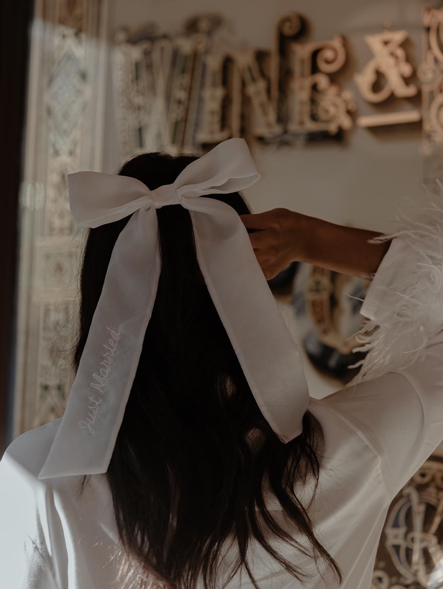 Classic Bridal Silk Bow – Gigi & Olive